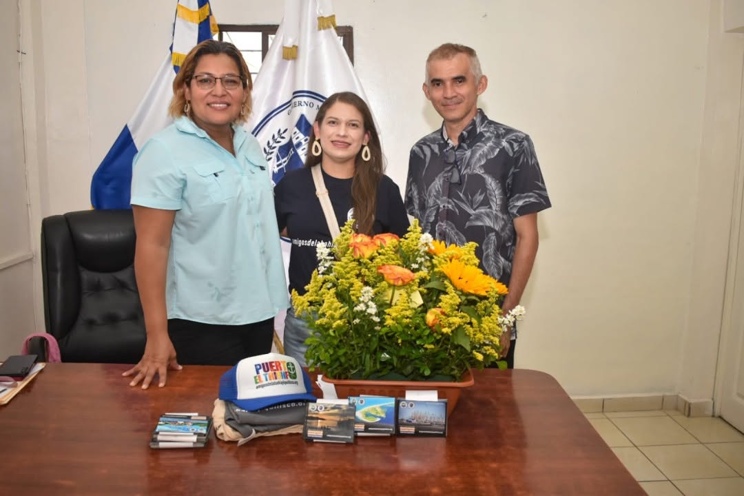 Founder of Friends of Jiquilisco Bay with local representatives